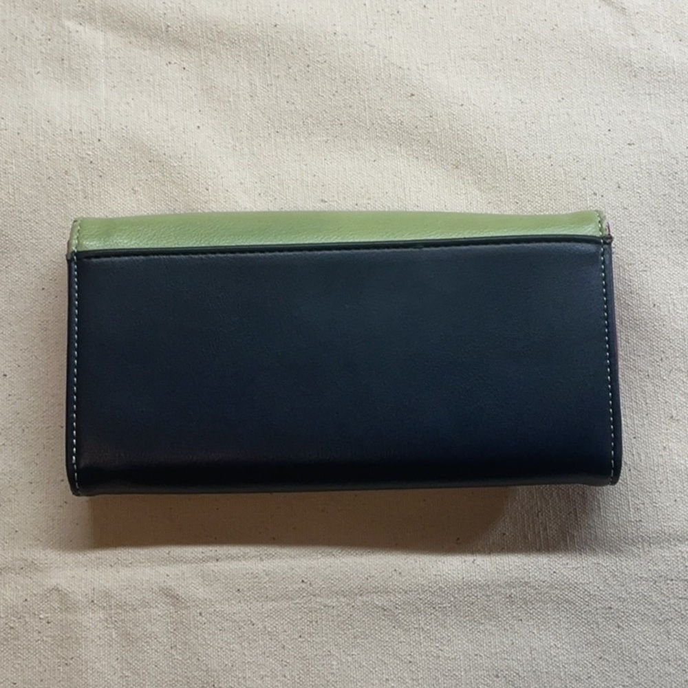 Nikky by Nicole Lee  Wallet with a colorful design - Picture 10 of 10